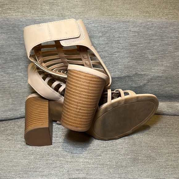 Nude sandals - Picture 4 of 4